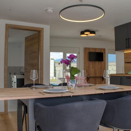 Myquartier City Chalets Innsbruck Bagian luar foto