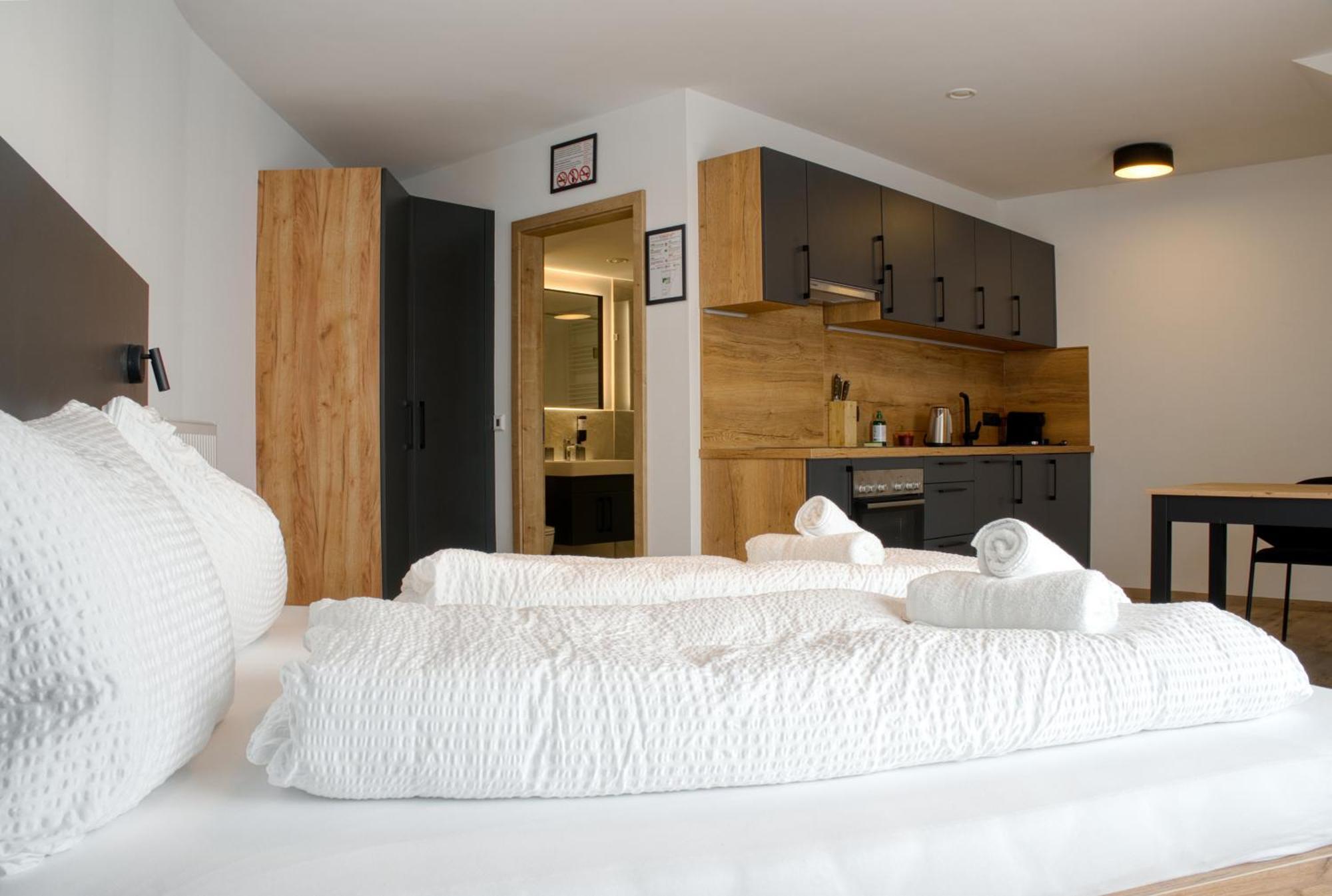 Myquartier City Chalets Innsbruck Bagian luar foto