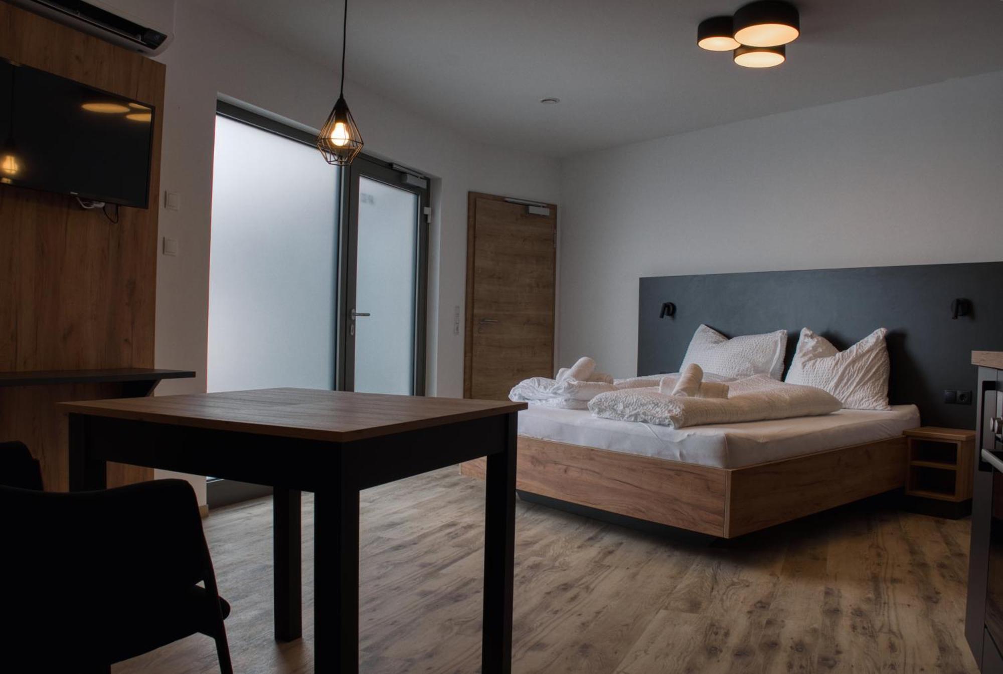 Myquartier City Chalets Innsbruck Bagian luar foto