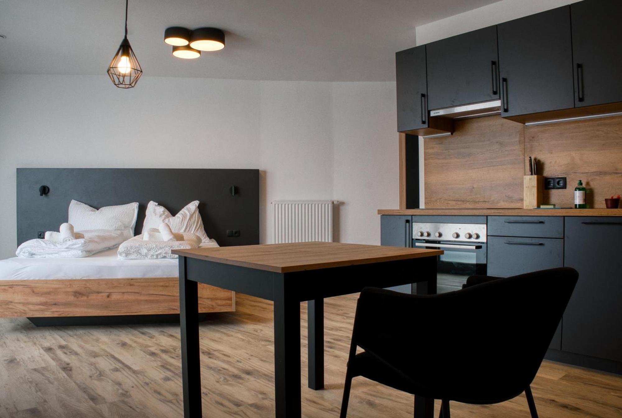 Myquartier City Chalets Innsbruck Bagian luar foto