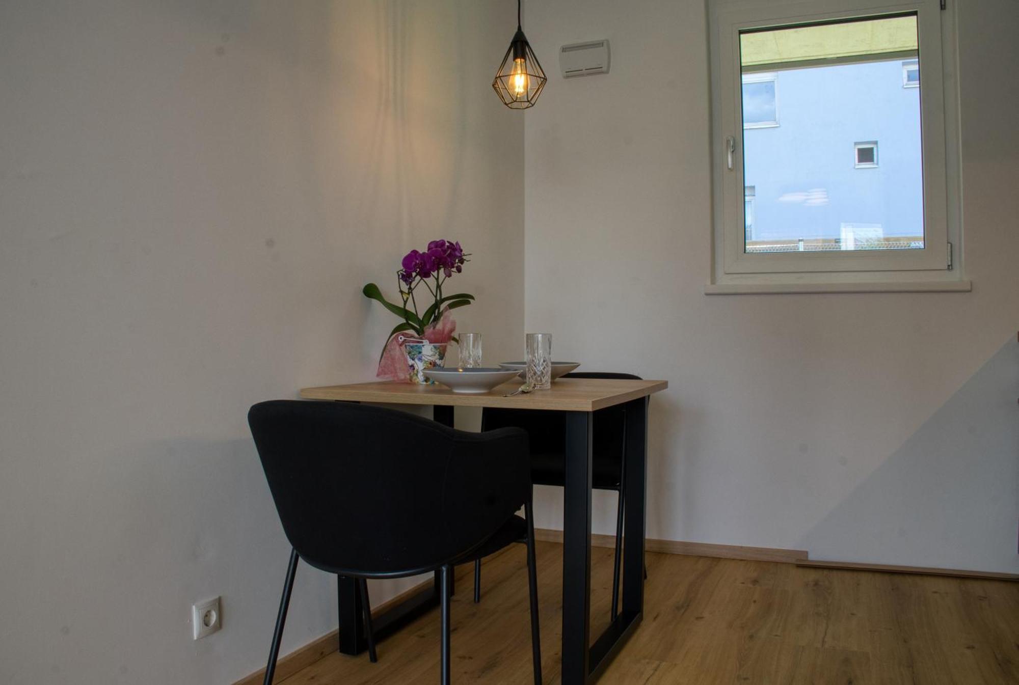 Myquartier City Chalets Innsbruck Bagian luar foto